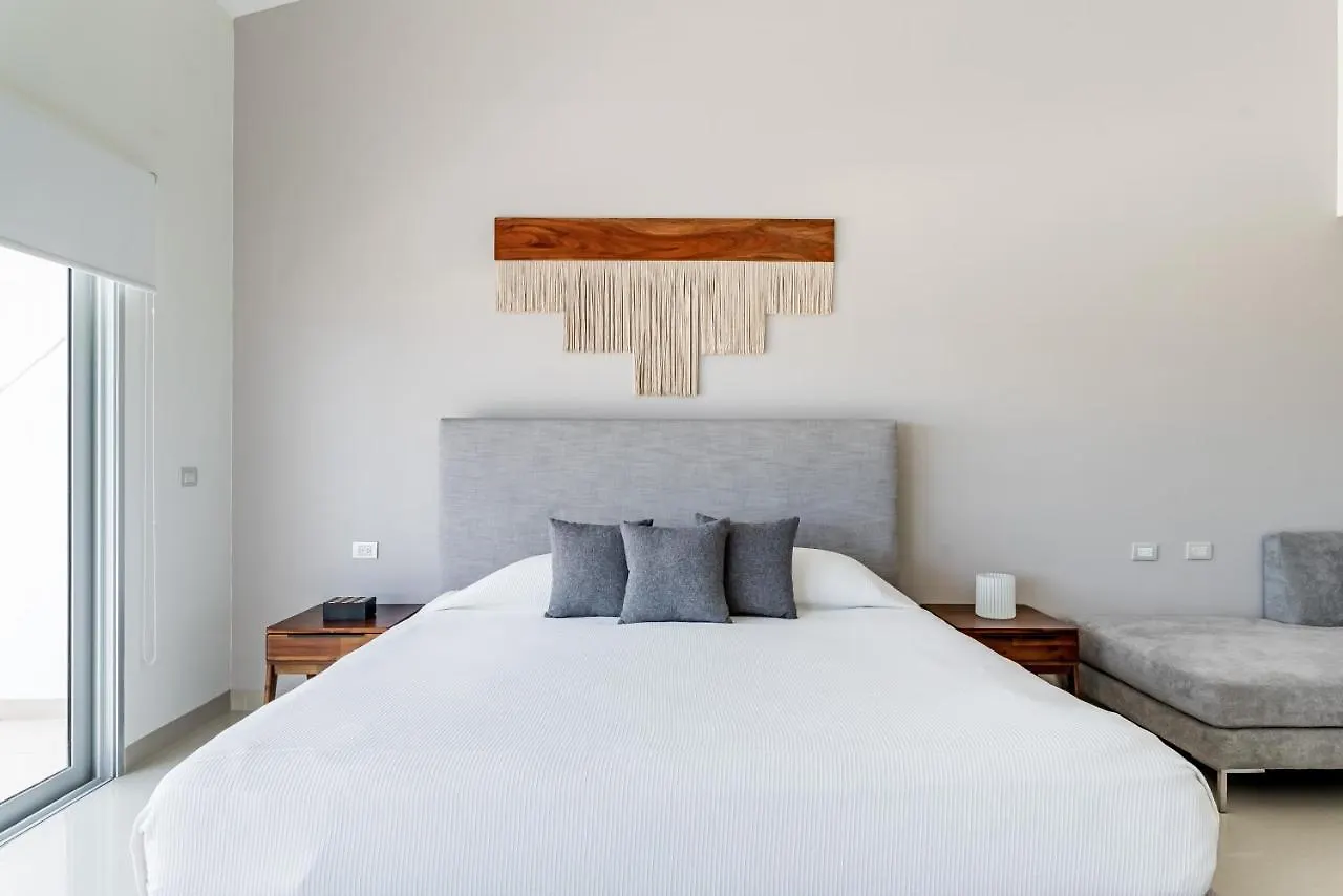 アパート Casa Los Mares Ocean Front Penthouse Condo プレヤデルカーメン メキシコ