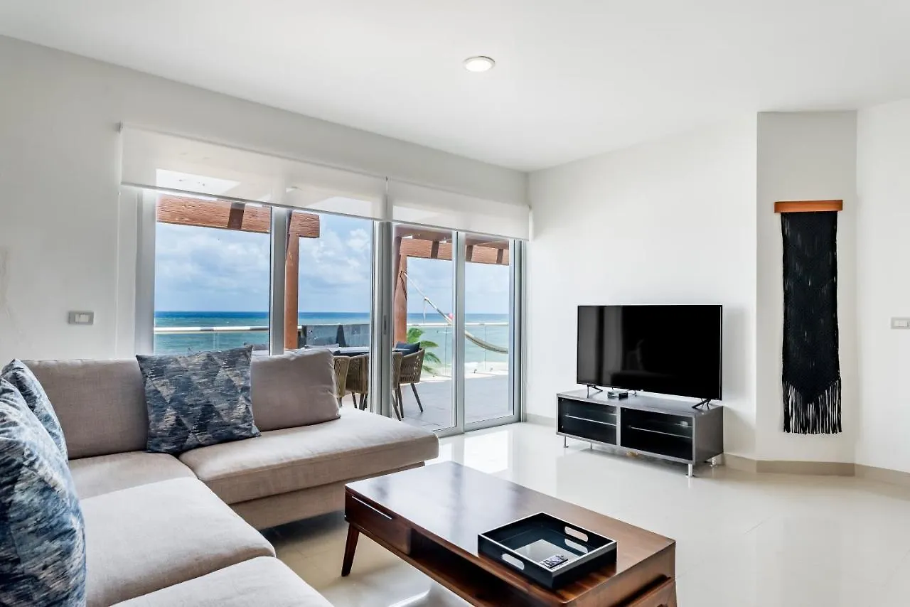 Casa Los Mares Ocean Front Penthouse Condo プレヤデルカーメン メキシコ