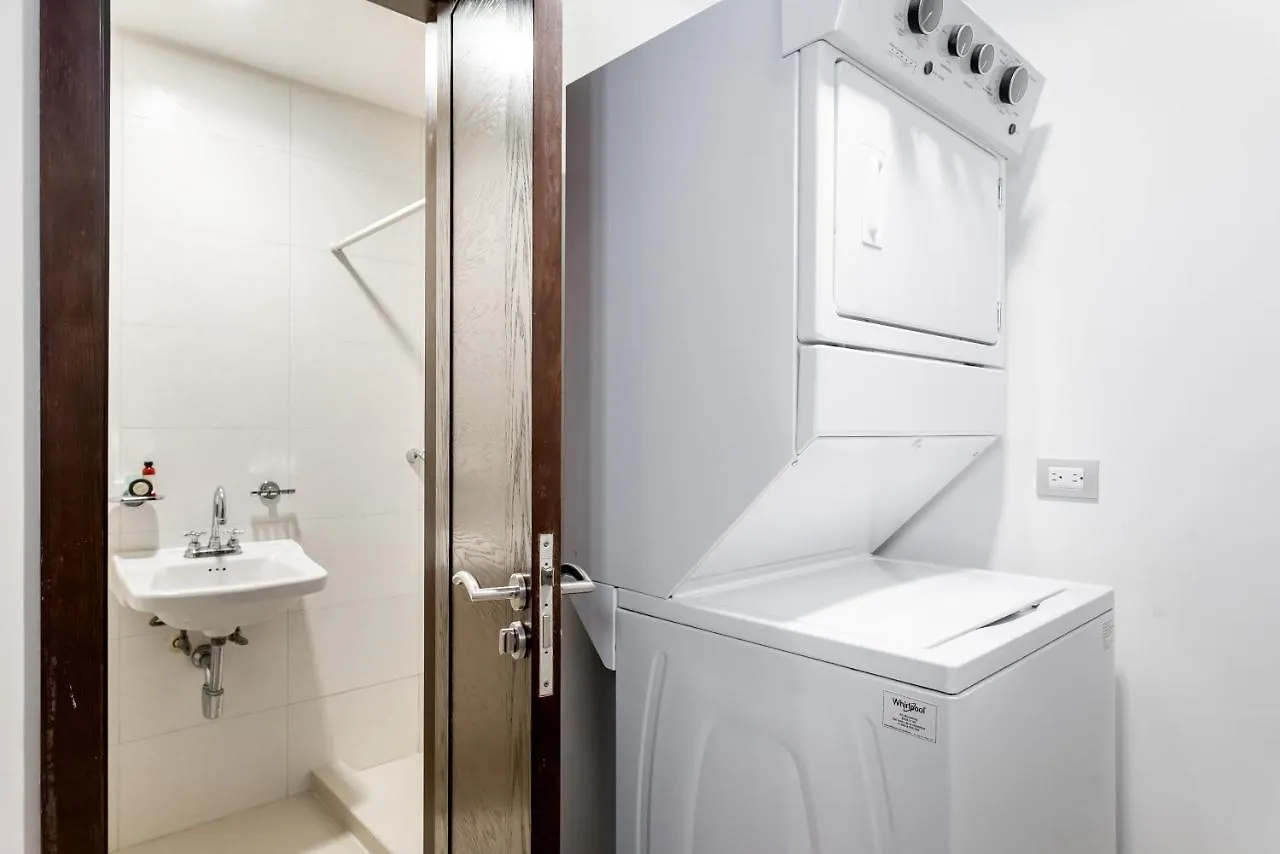 アパート Casa Los Mares Ocean Front Penthouse Condo プレヤデルカーメン