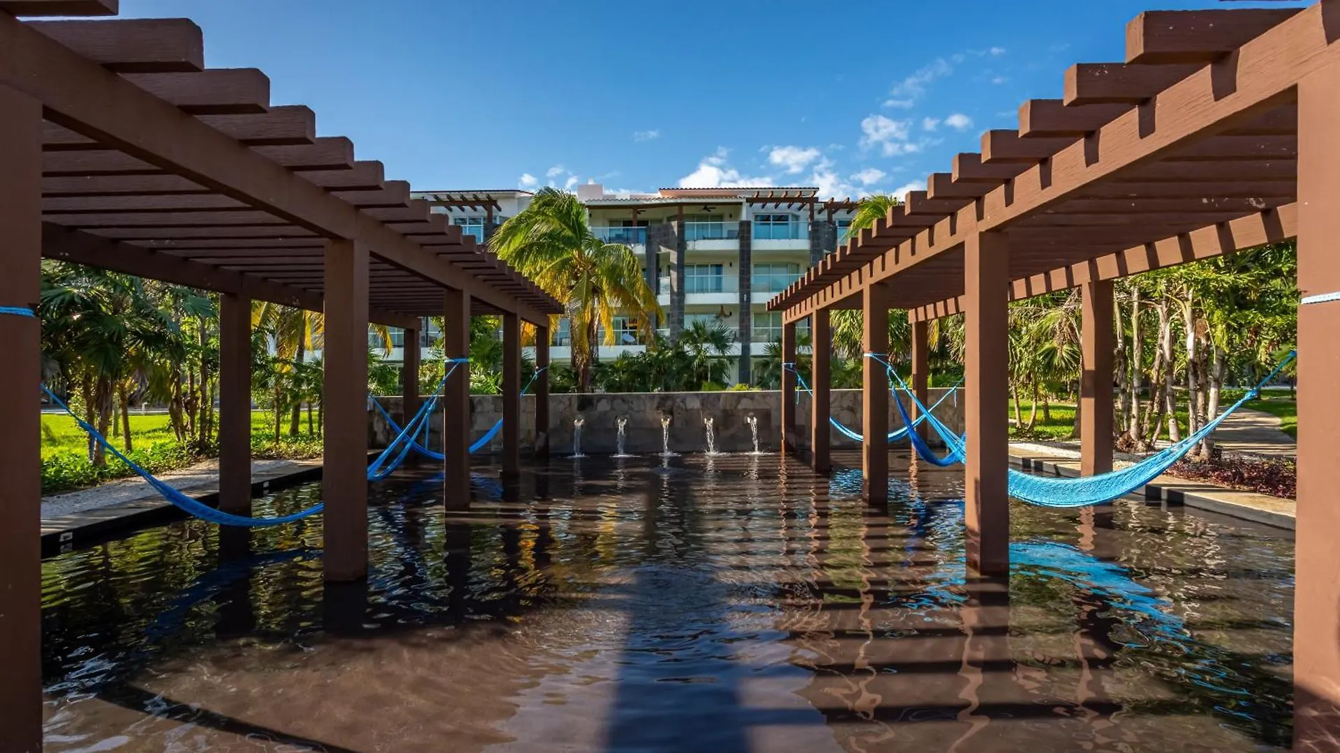 アパート Casa Los Mares Ocean Front Penthouse Condo プレヤデルカーメン メキシコ